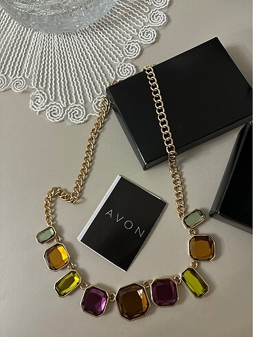 Avon avon marka taşlı gold kolye