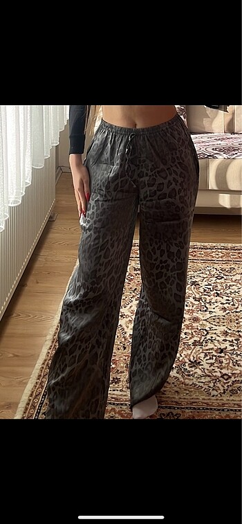 leopar desenli pantolon