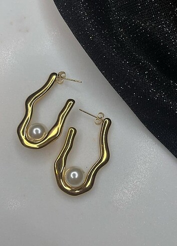 İnci detay gold küpe 