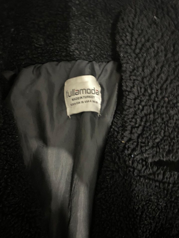 Siyah Kürklü Kadın Midi Kaban - Görsel 2