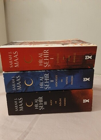 HİLAL ŞEHİR / 3 kitap (serinin tamamı)