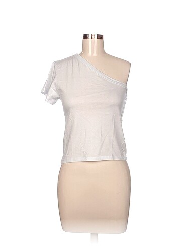 Diğer T-shirt %70 İndirimli.