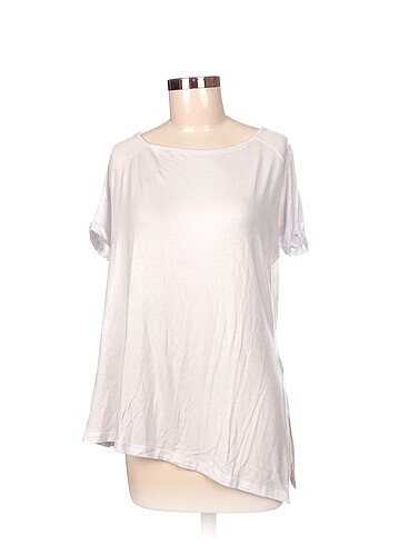 Diğer T-shirt %70 İndirimli.