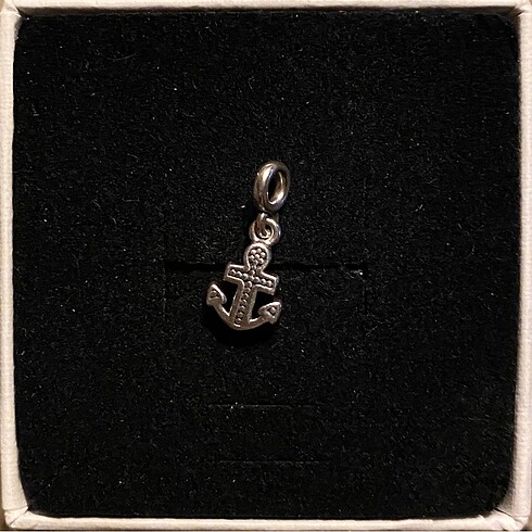 Pandora Pandora me essence charm çapa sembolü