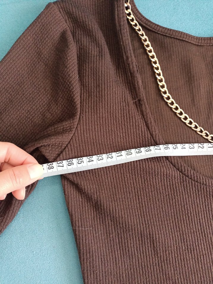 Zincir Detaylı Siyah Kadın Bluz - Görsel 3