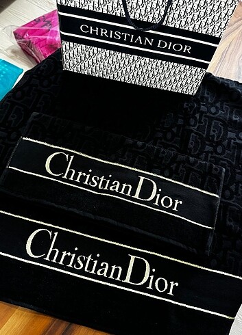 Christian Dior havlu set 