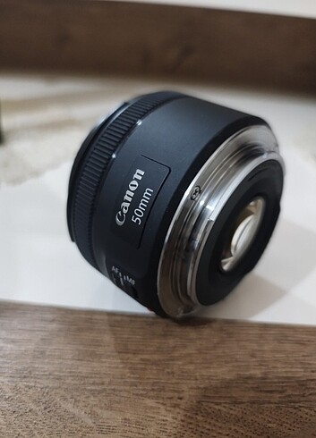 Canon 1:1.8 STM Lens
