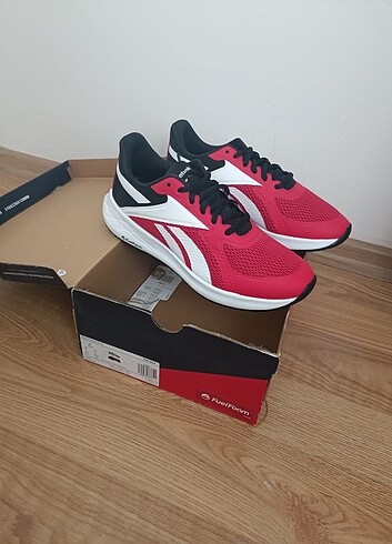 42 Beden Reebok