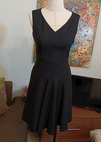 Siyah V Yakalı Uzun Kesim Kadın Elbise - Görsel 2