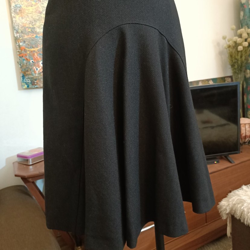 Siyah V Yakalı Uzun Kesim Kadın Elbise - Görsel 4