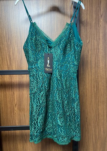 Yeşil Askılı Pul Payetli Desenli Mini Tulum Abiye - Görsel 6