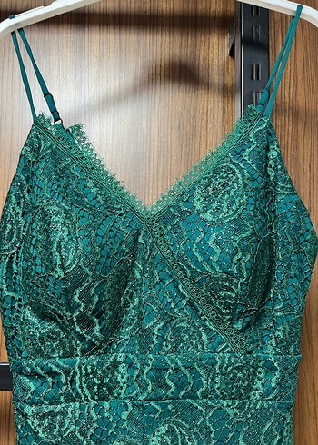 Yeşil Askılı Pul Payetli Desenli Mini Tulum Abiye - Görsel 5