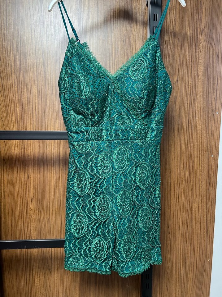 Yeşil Askılı Pul Payetli Desenli Mini Tulum Abiye - Görsel 3