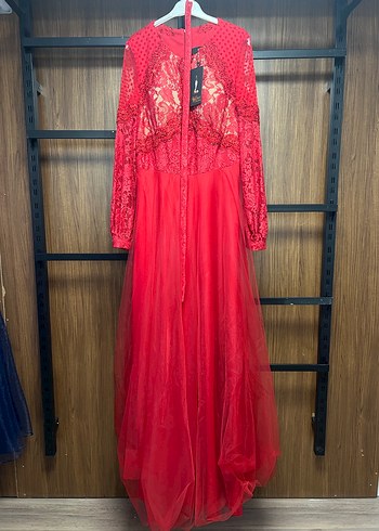 Dantel Detaylı Uzun Kırmızı Kadın Abiye Elbise - Görsel 3