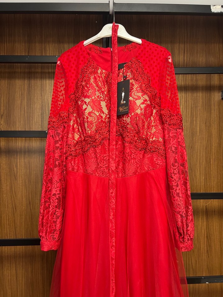 Dantel Detaylı Uzun Kırmızı Kadın Abiye Elbise - Görsel 4