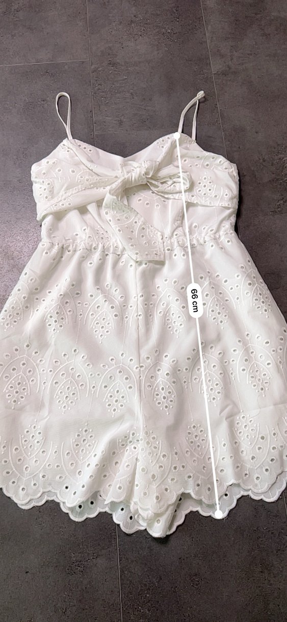 Askılı Beyaz Nakışlı Mini Dantel Tulum - Görsel 5