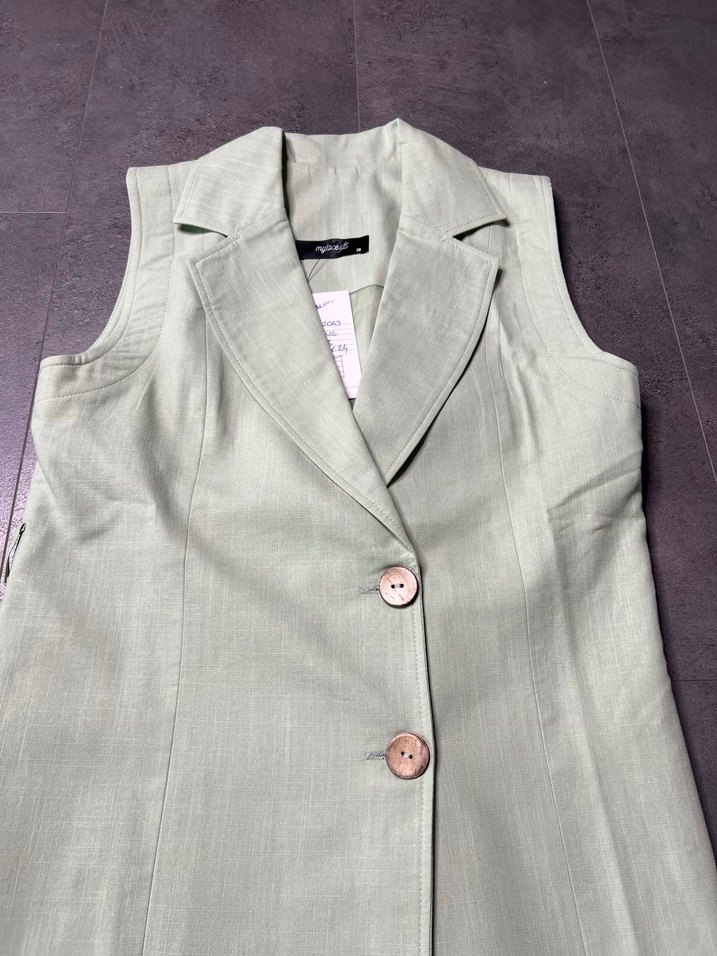 Pastel Yeşili Keten Düğmeli Kadın Kolsuz Yelek - Görsel 3