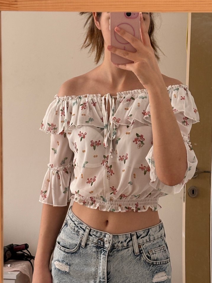 Beyaz Çiçek Desenli Straplez Bluz - Görsel 2