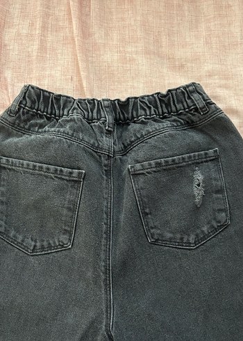 siyah yırtık detaylı jean - Görsel 3