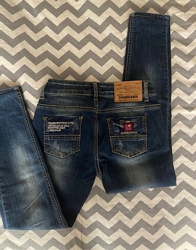 Dsquared2 işlemeli skinny jean