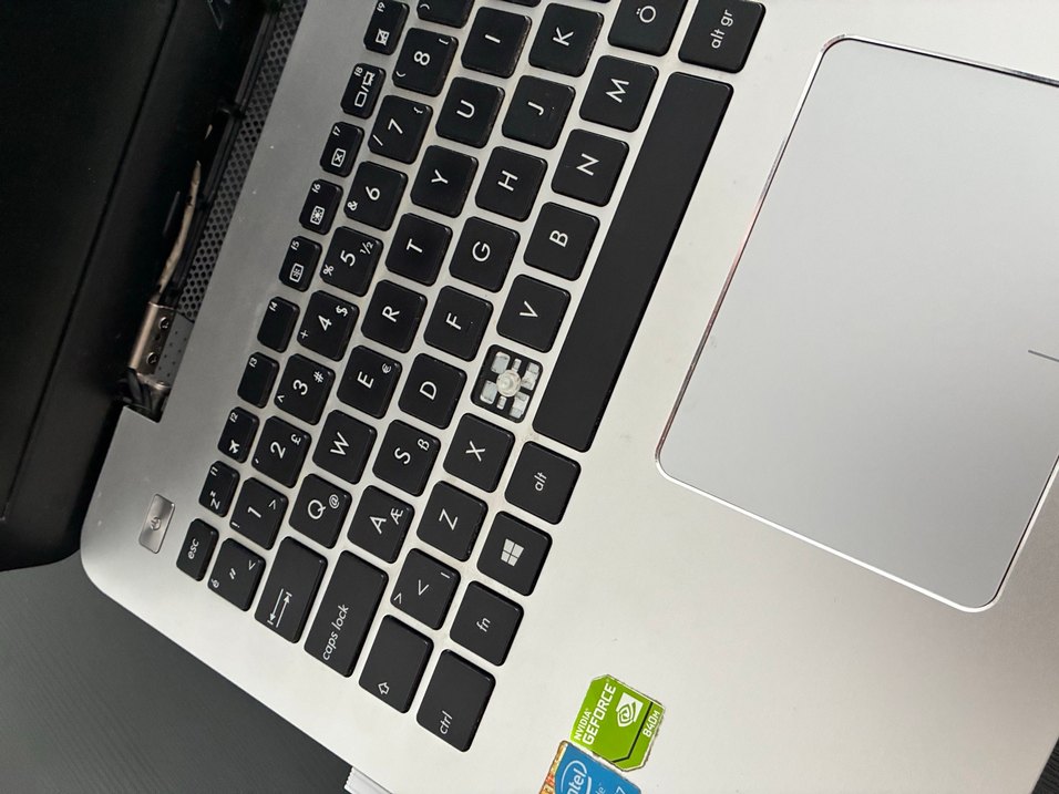 ASUS Laptop - Görsel 4