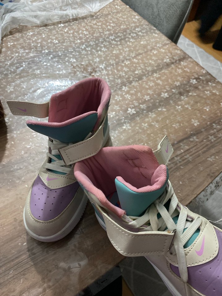 Bağcıklı ve Çırtçırtlı Pastel Renkli Kız Çocuk Spor Ayakkabı - Görsel 3