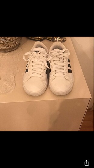 Adidas çok az kullanılmış ayakkabı 35 numara