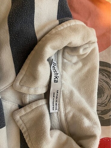 Sweatshirt