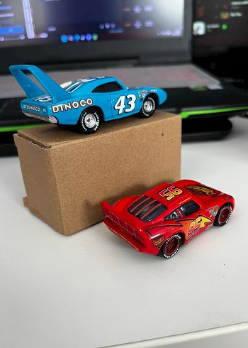 Beden Pixar Cars Lightning mcqueen ve The King