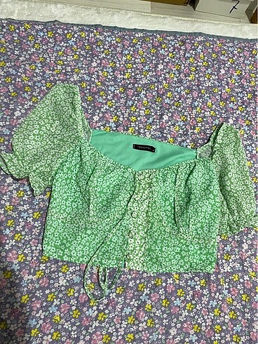 Yeşil crop bluz