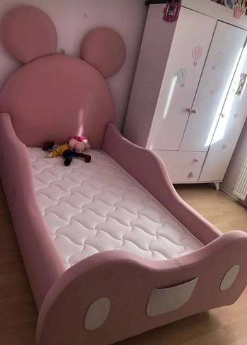 Pembe Pastel Bebek Yatağı ve kulaklı baza