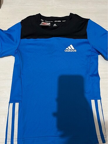 Orijinal Adidas tişört
