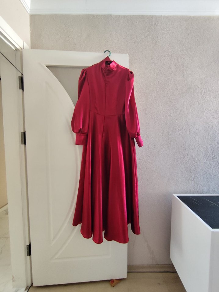 Bordo Uzun Kollu Yüksek Yakalı Uzun Elbise - Görsel 2