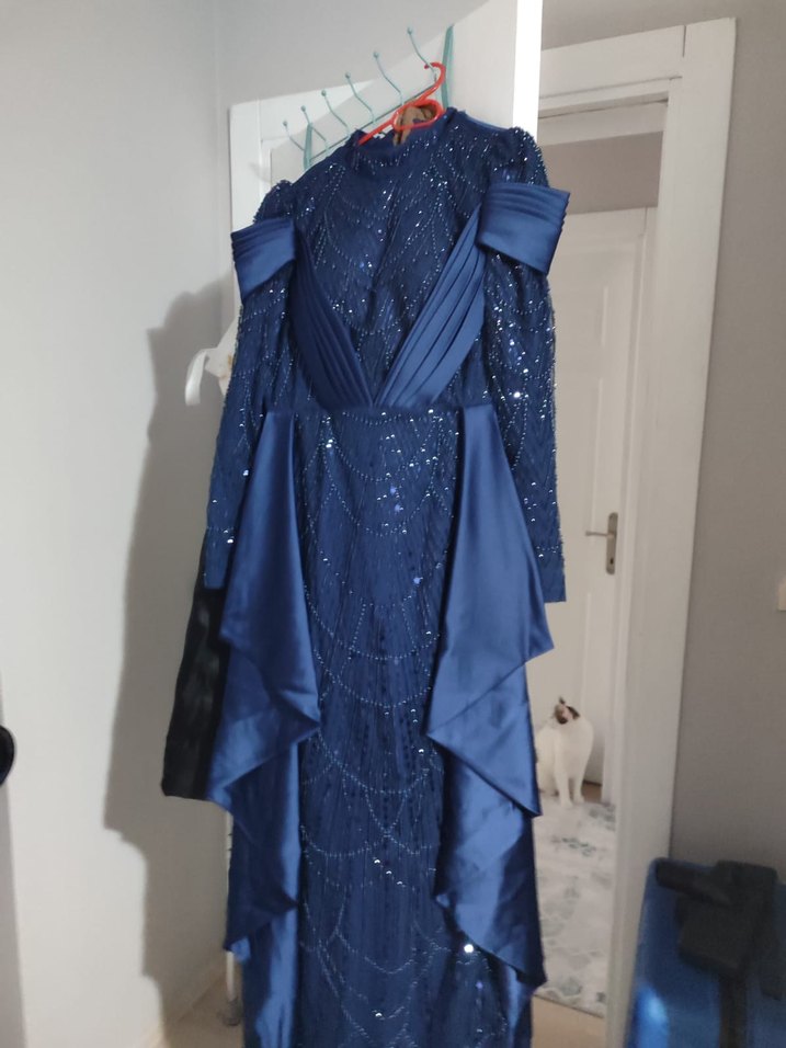 Uzun Kollu Koyu Mavi Gotik Abiye Elbise - Görsel 3