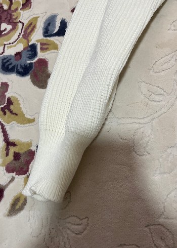 Fırfırlı Beyaz Triko Kadın Kazak - Görsel 3