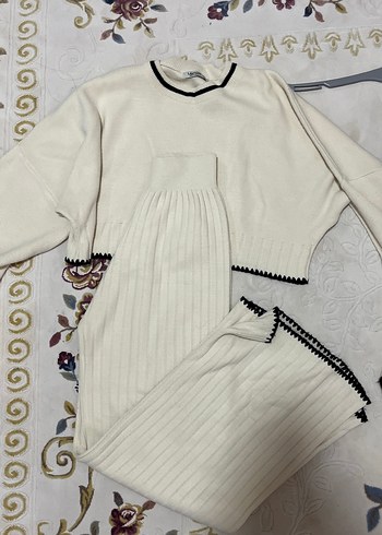 Beyaz Uzun Kollu Örgü Kadın Kazak - Görsel 2