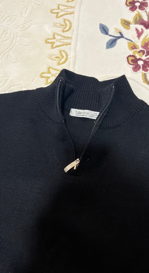 Siyah Kadın Düğmeli Kısa Sweatshirt - Görsel 2