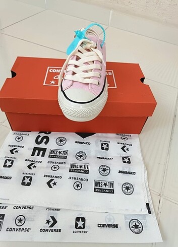 Converse Converse Chucky Taylor swift 70 Kutulu etiketli barkodlu 36 39