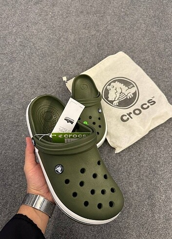 44 Beden haki Renk Crocs terlik Orjinal bez torbalı 43 44 45 numaralari mevcuttu