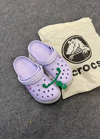40 Beden mor Renk Crocs terlik Orjinal bez torbalı 36 40 arası numaralari mevcut