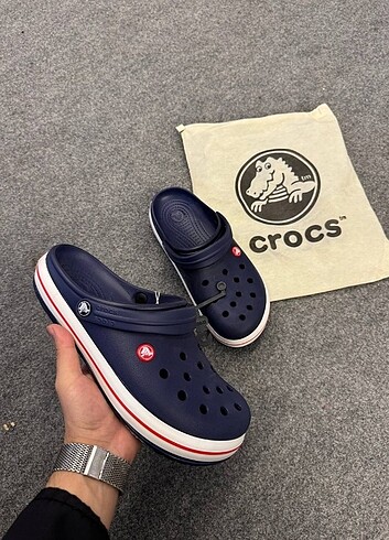 40 Beden lacivert Renk Crocs terlik Orjinal bez torbalı 36 45 arası numaralari mevcut