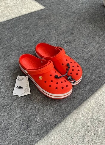 Crocs Crocs crocband oranj etiketli barkodlu QR kodu mevcut 36- 45