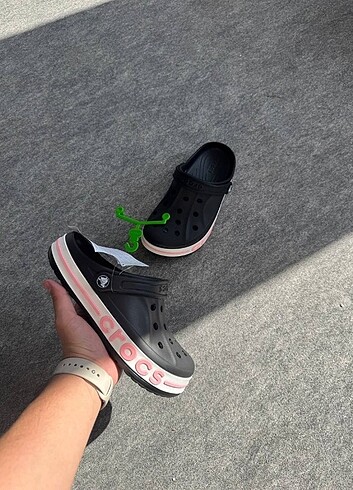 Crocs balaband black pink etiketli barkodlu QR kodu mevcut 36