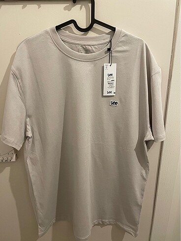 Lee Tshirt
