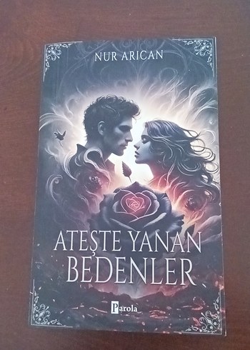 Ateste Yanan Bedenler - Nur Arıcan