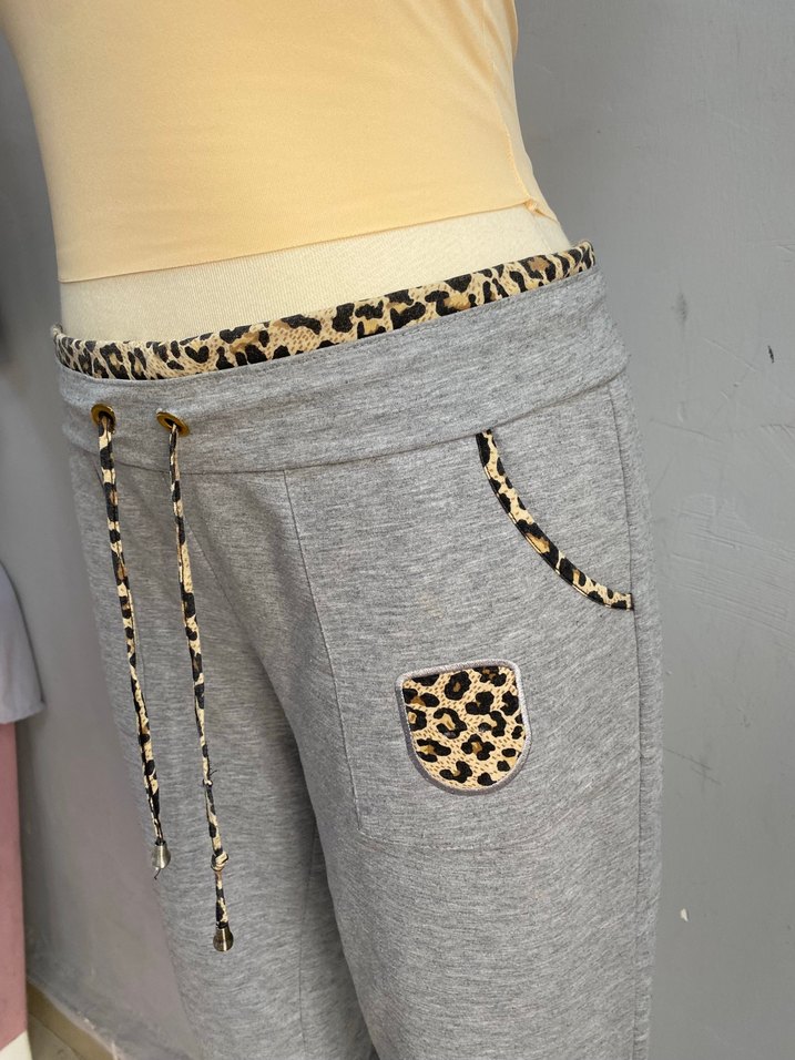 Roberto Cavalli Gri Leopar Desenli Salaş Eşofman Altı - Görsel 4