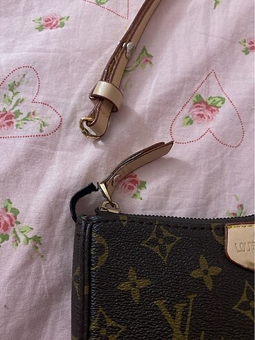 Louis Vuitton Kol çantası