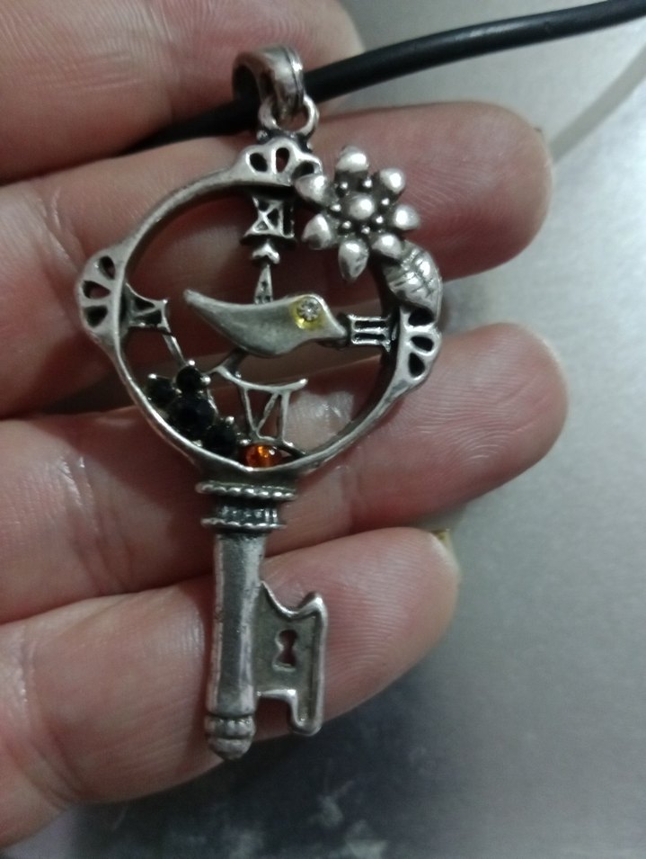 Bohem Anahtar Detaylı Siyah Kolye - Görsel 4