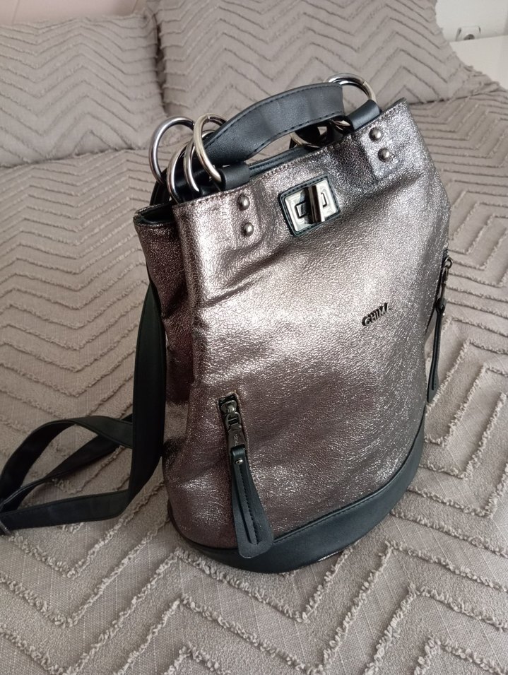 Bronz Deri Kadın Sırt Çantası - Görsel 3