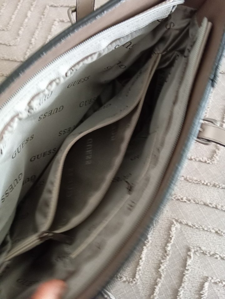 Guess Gri Deri Kadın Çanta - Görsel 5